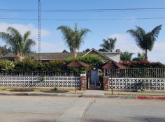 Front entrance of Thads Private Club in San Diego, California