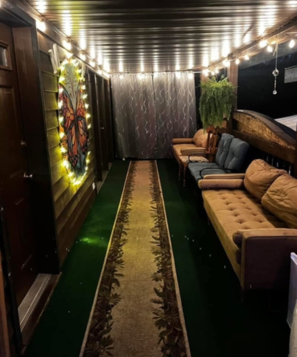 Couples Playhouse in Paradise venue