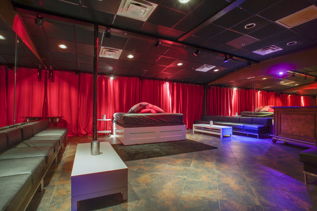 Lounge and dance floor