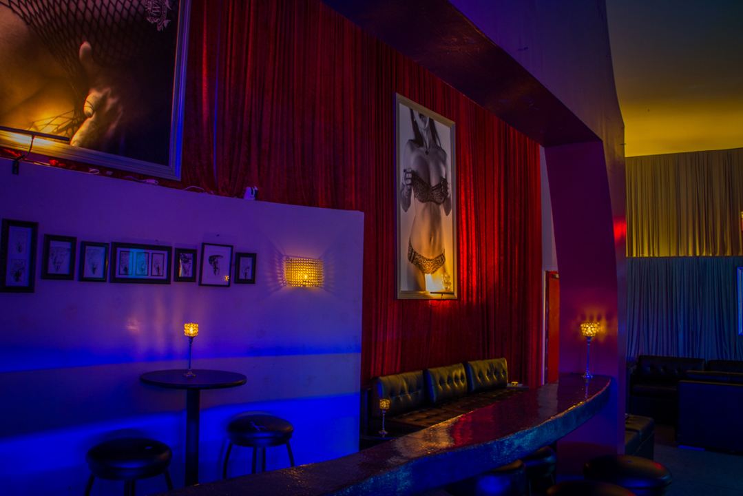 Lounge seating and colorful interior décor