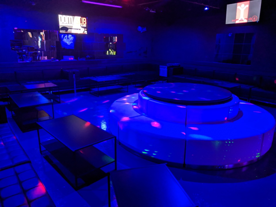 Main lounge and circular seating area