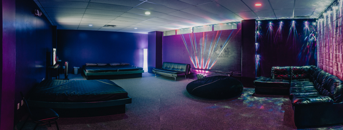 Couples-only lounge